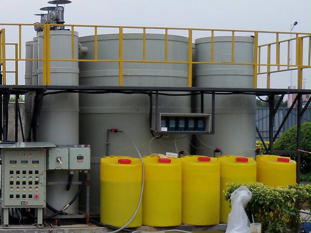 自動加藥裝置 污水處理加藥裝置-三人行環(huán)境