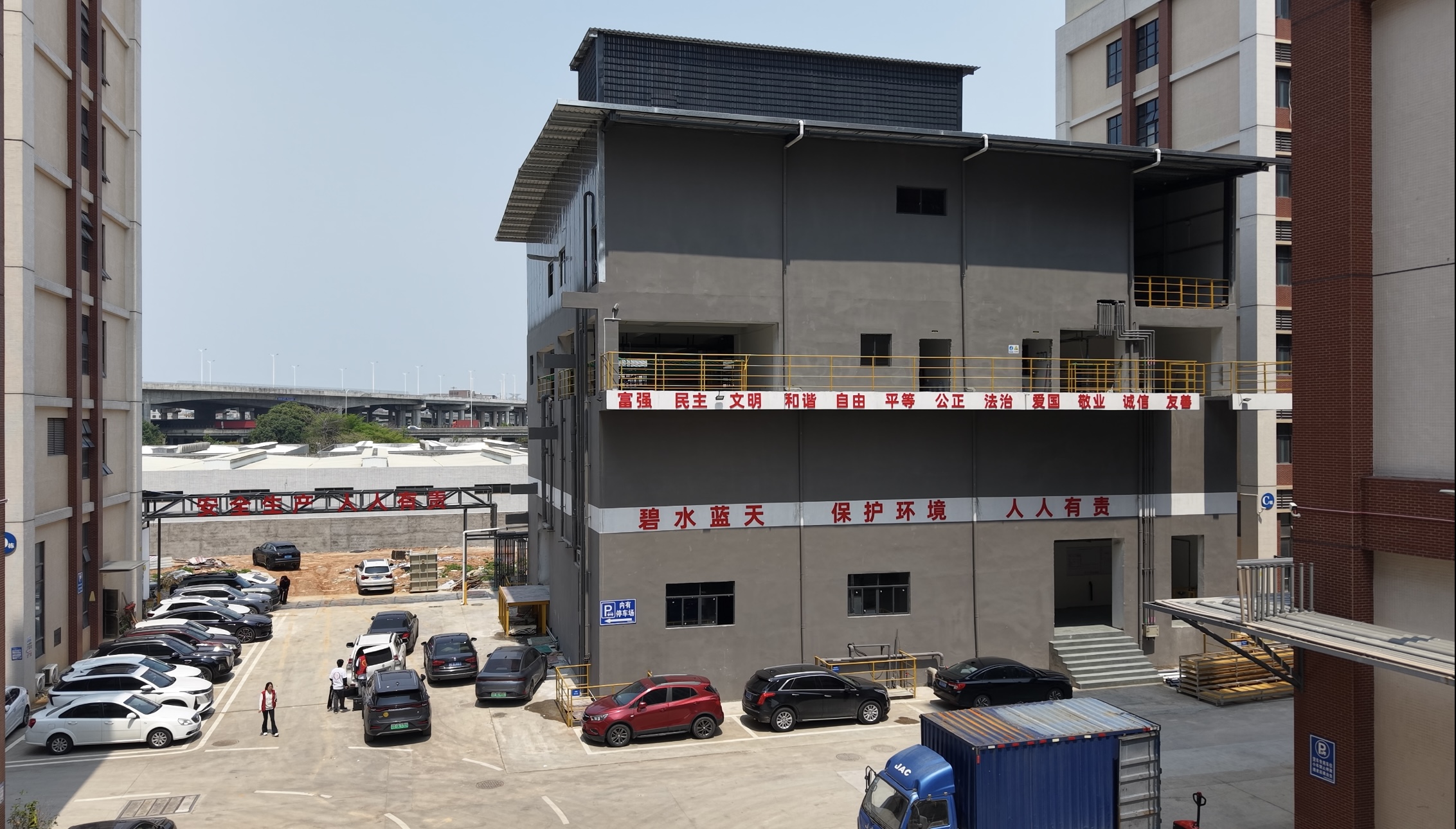 三人行環(huán)境：污水站運(yùn)營服務(wù)的區(qū)域領(lǐng)航者